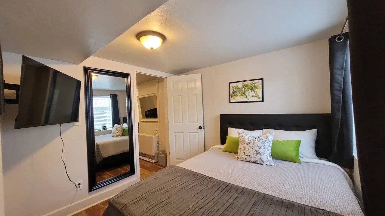 Photo of Bedroom in Lower Rattlesnake