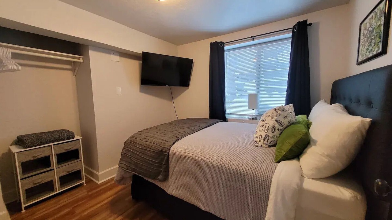 Photo of Bedroom in Lower Rattlesnake