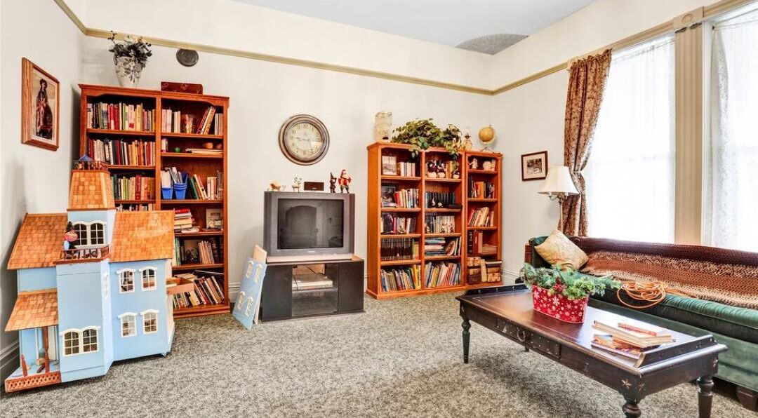 Photo of Livingroom in Vaughn