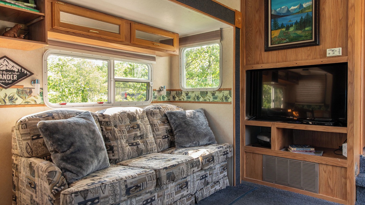 Photo of Livingroom in Babb