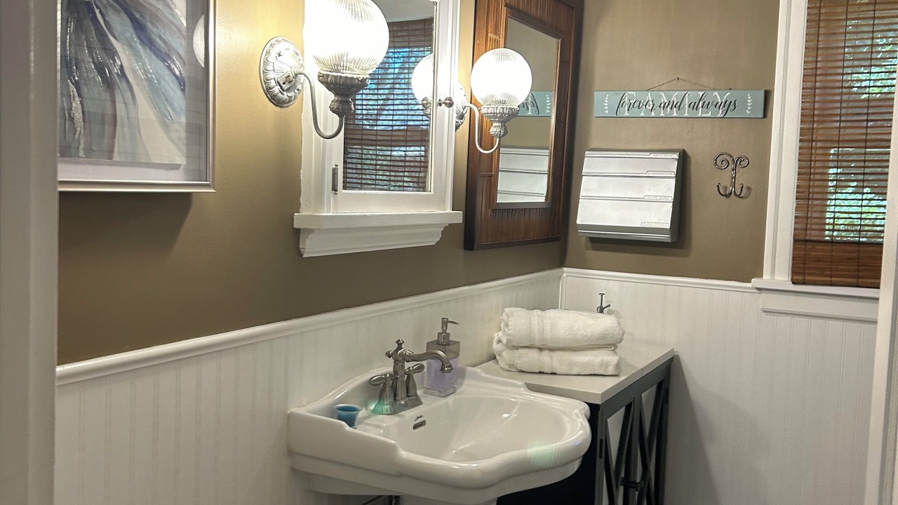 Photo of Bathroom in Lower Rattlesnake