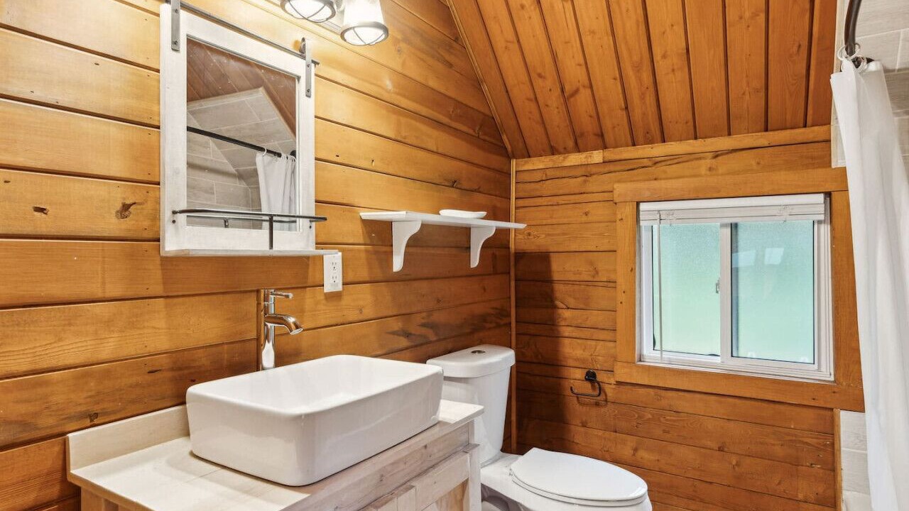 Photo of Bathroom in Grantsdale