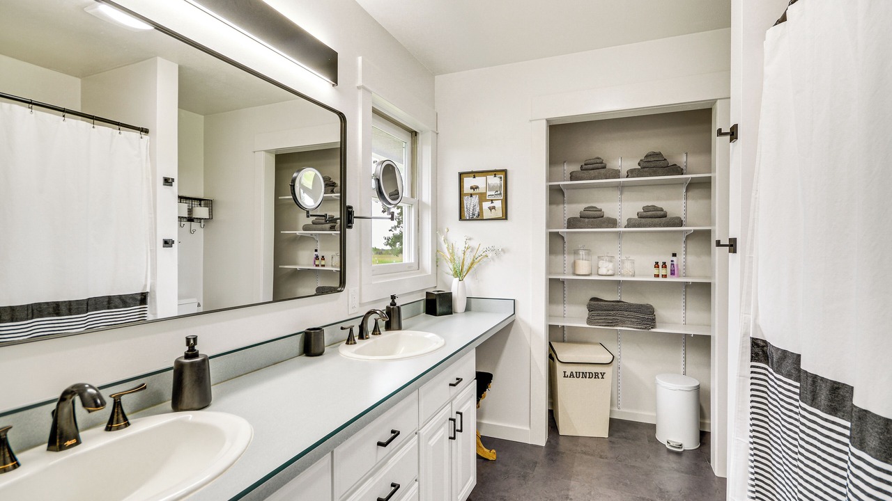 Photo of Bathroom in Roberts