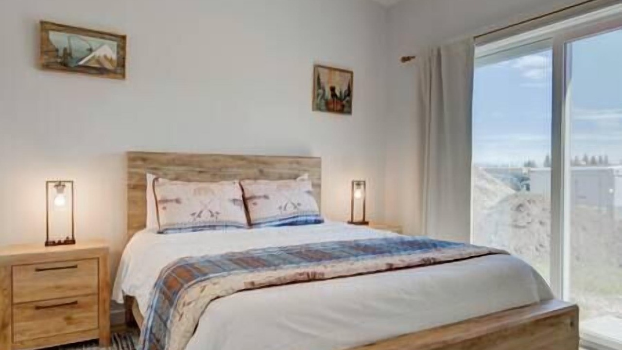 Photo of Others in Ennis