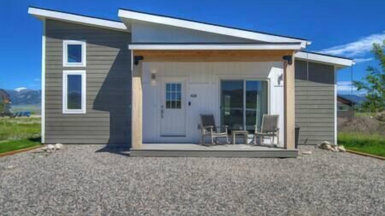 Photo of Others in Ennis