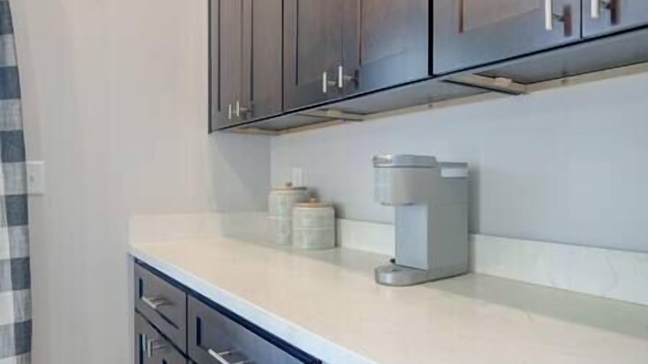 Photo of Others in Ennis