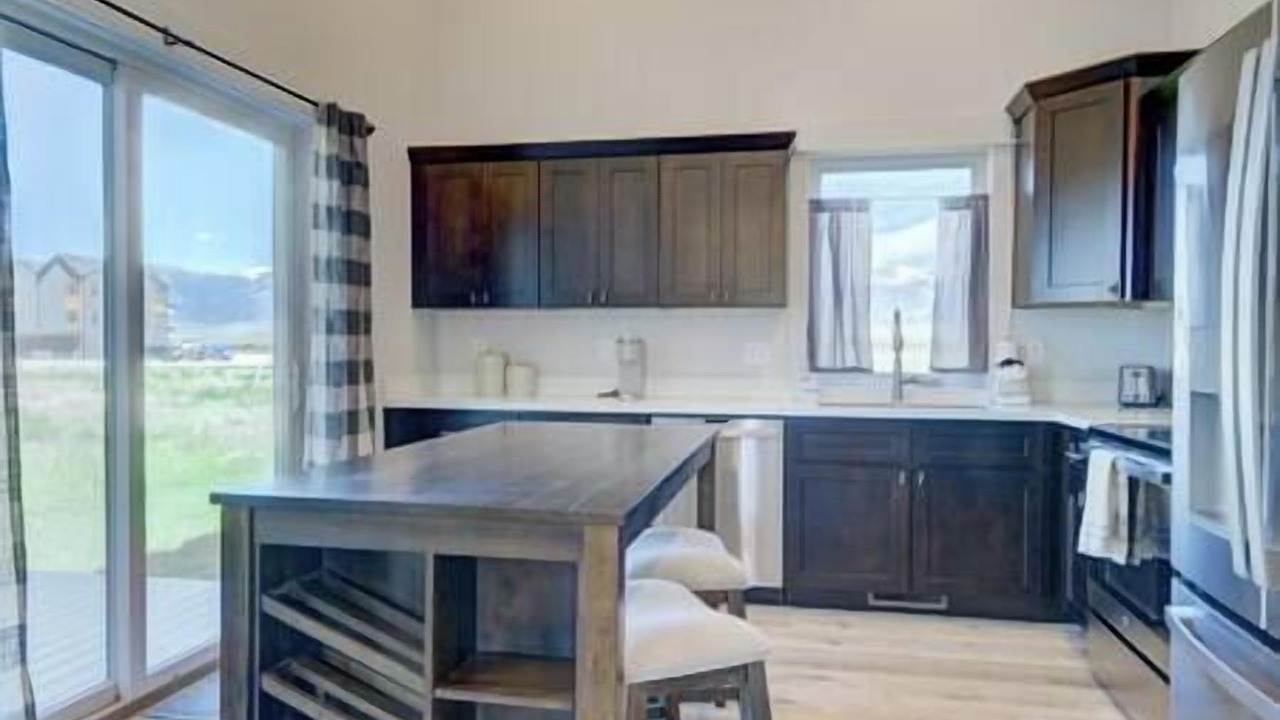 Photo of Others in Ennis