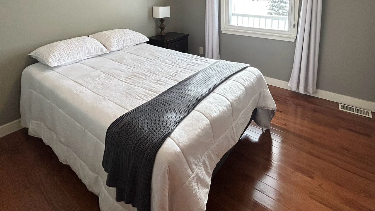 Photo of Bedroom in Upper Rattlesnake