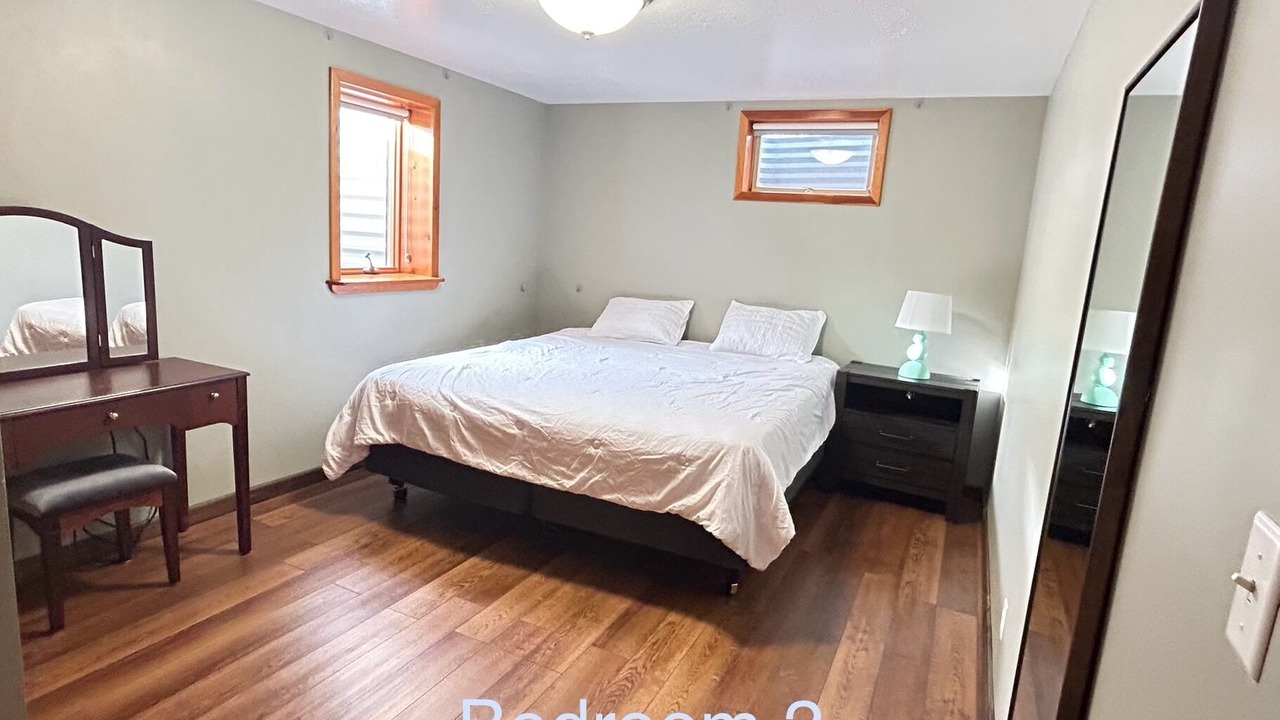 Photo of Bedroom in Upper Rattlesnake