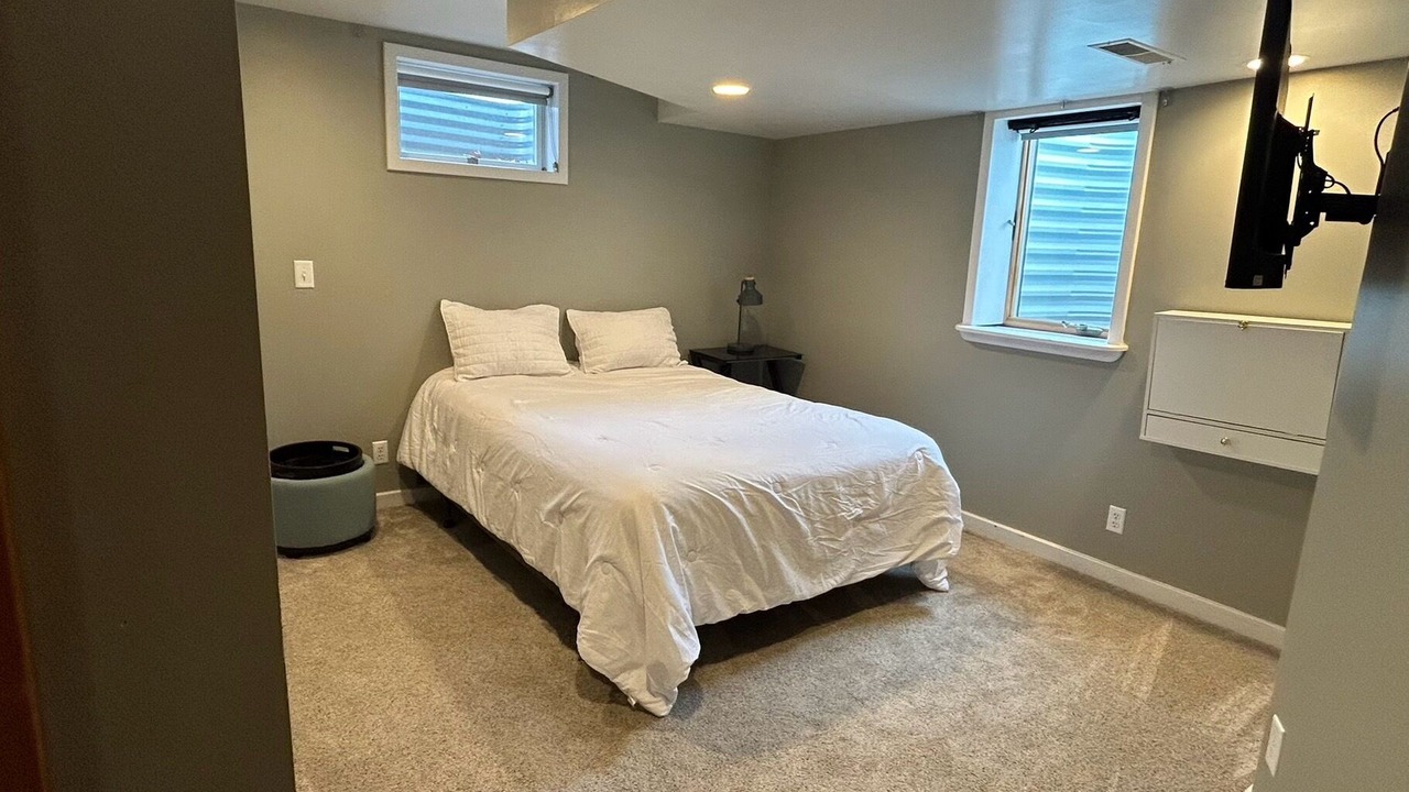 Photo of Bedroom in Upper Rattlesnake