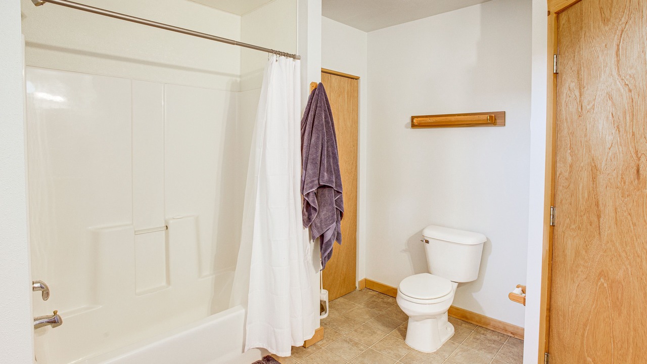 Photo of Bathroom in Golden Valley County