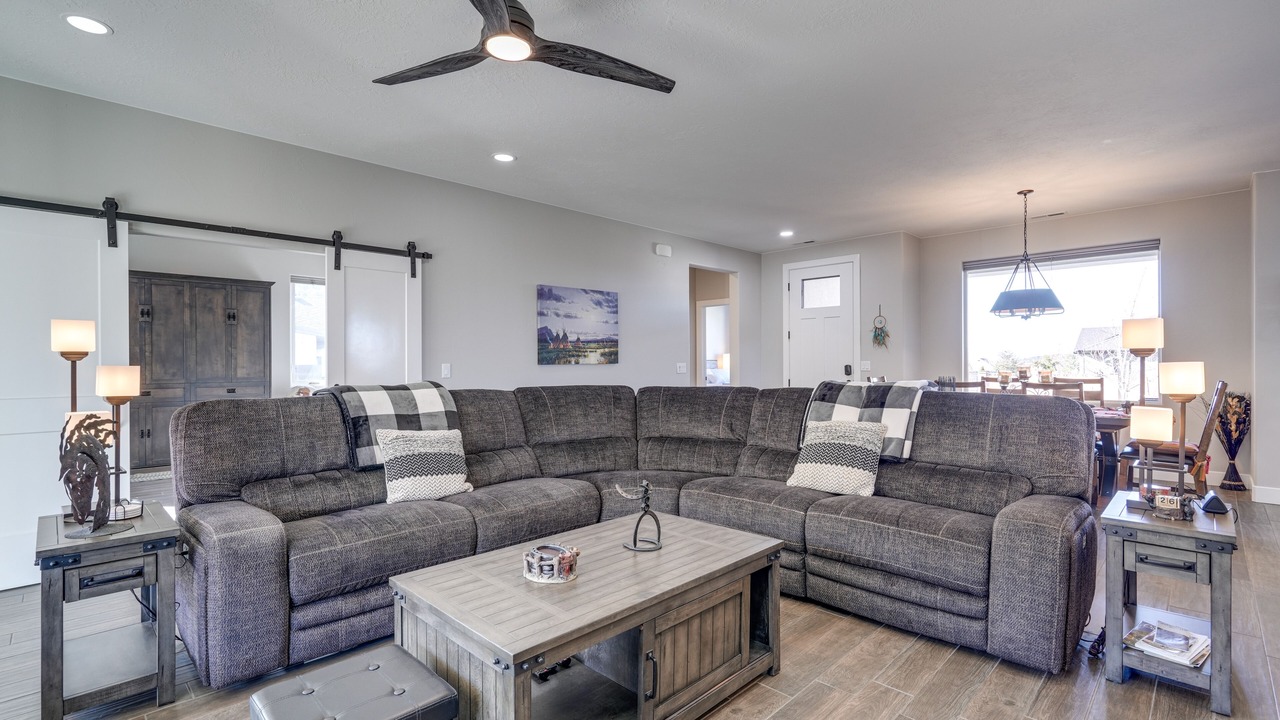 Photo of Livingroom in Cedar City