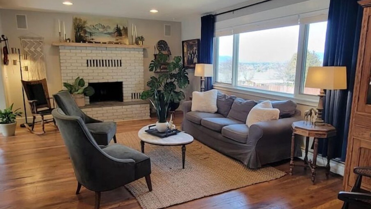 Photo of Livingroom in Farviews - Pattee Canyon