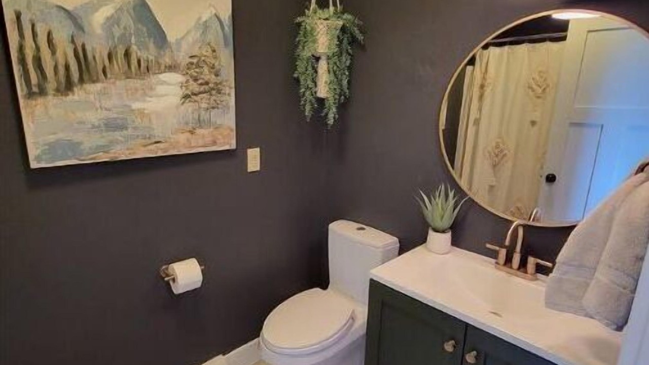 Photo of Bathroom in Farviews - Pattee Canyon