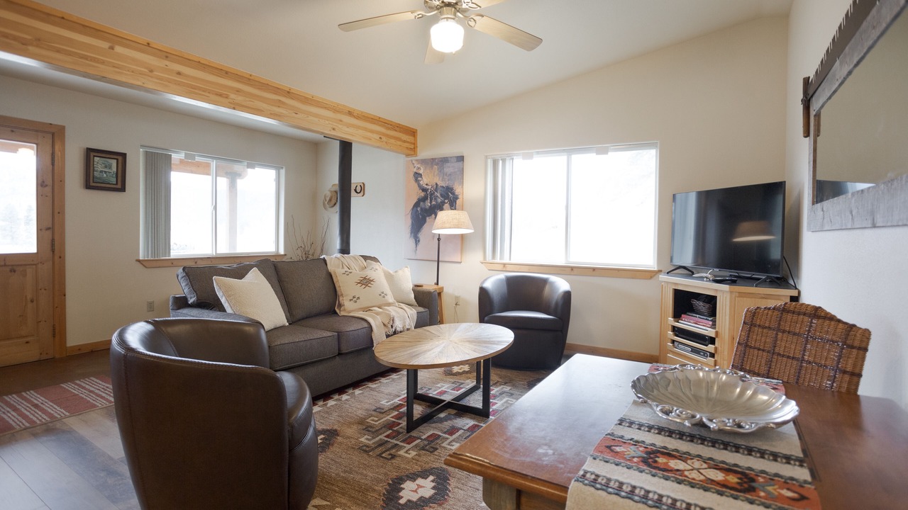 Photo of Livingroom in Darby