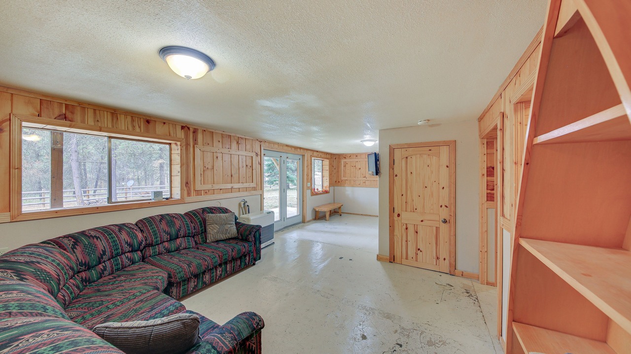 Photo of Livingroom in Trout Creek