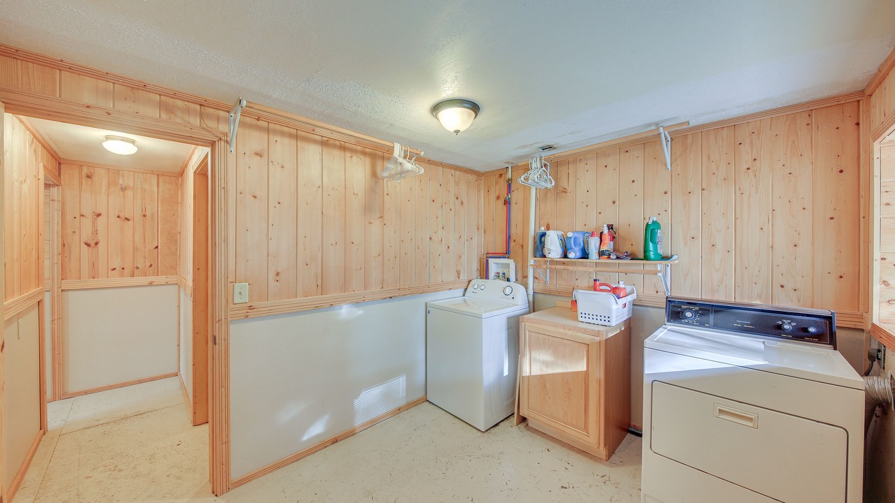 Photo of Bedroom in Trout Creek