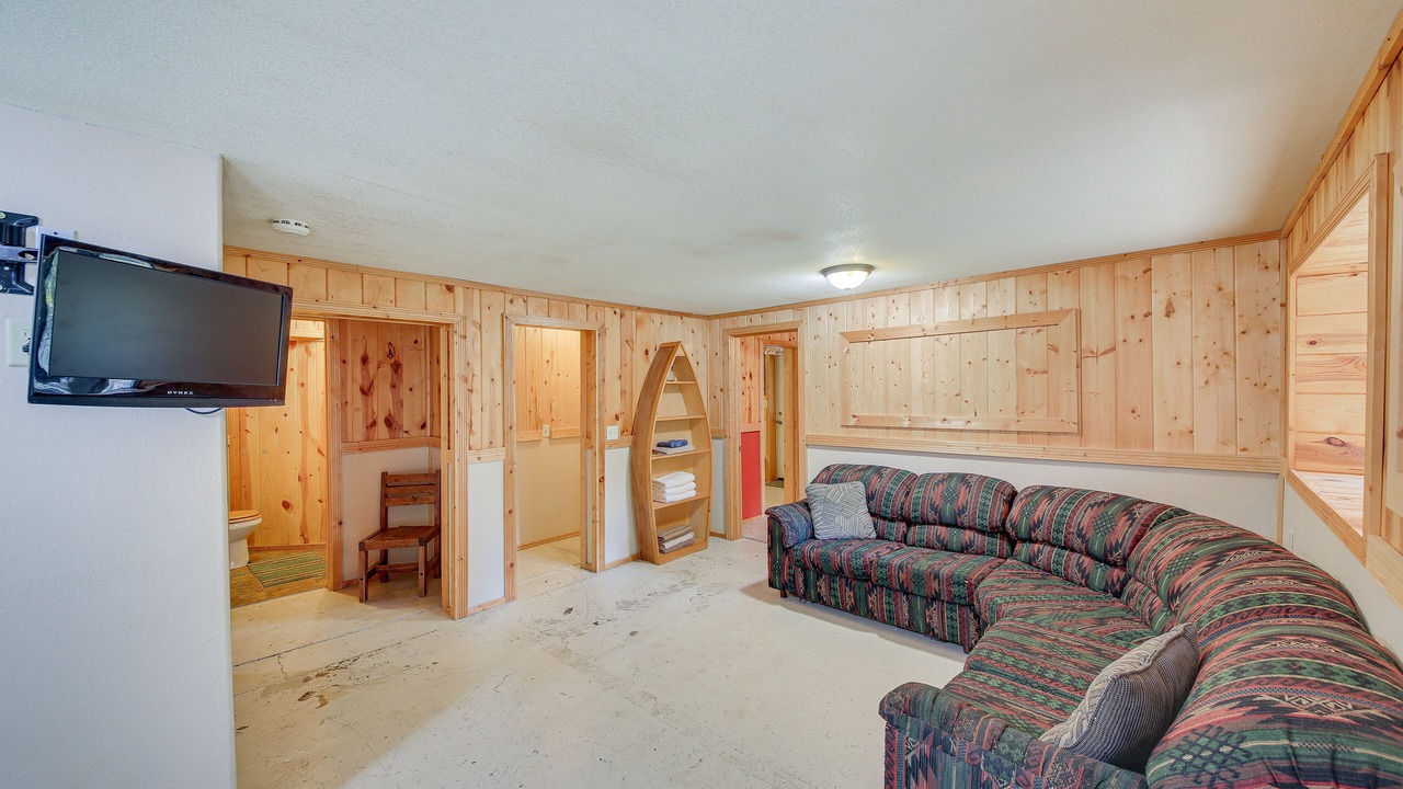 Photo of Bedroom in Trout Creek