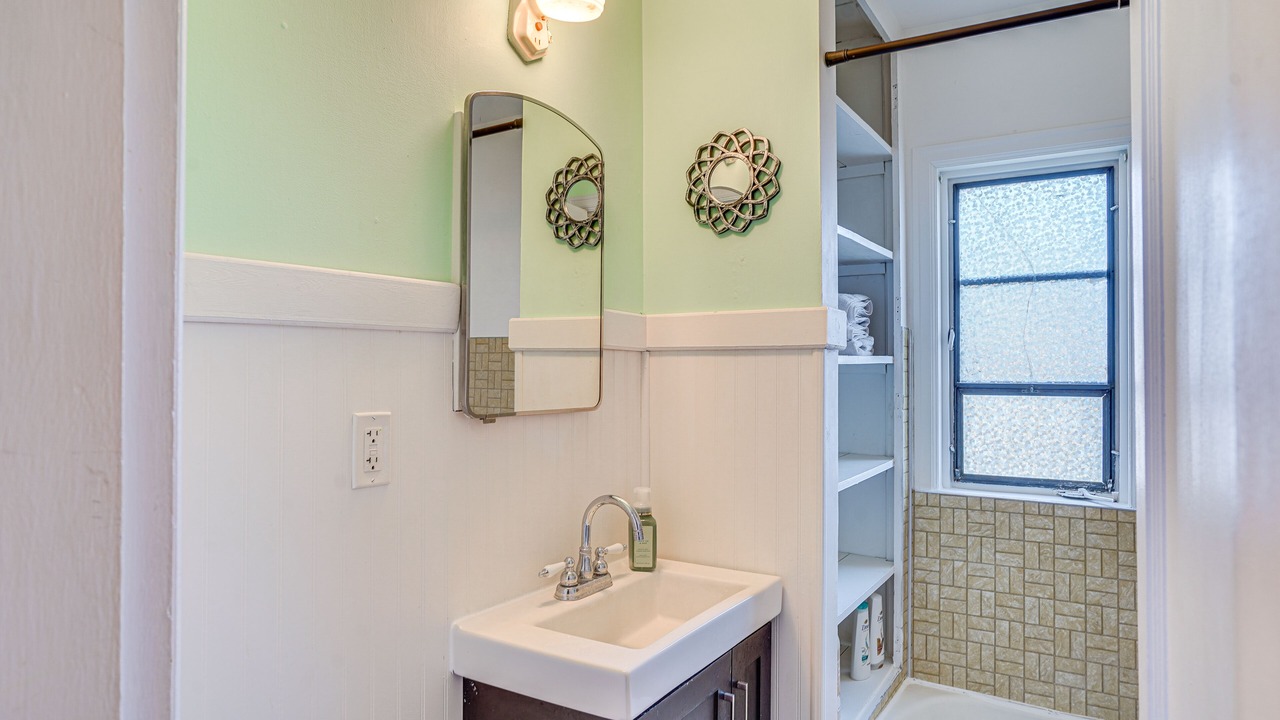Photo of Bathroom in Sidney