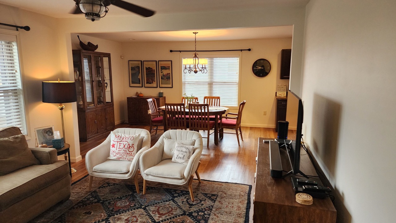 Photo of Livingroom in Laurel