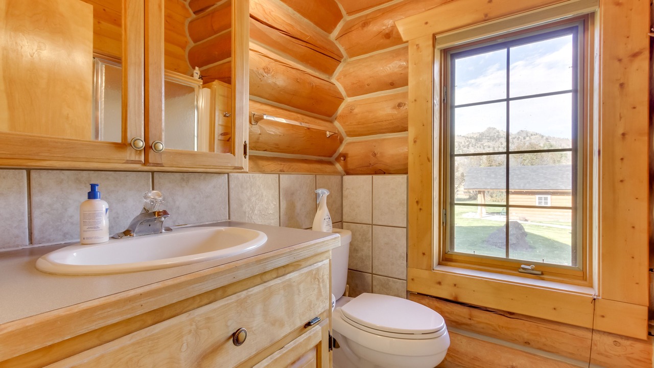 Photo of Bathroom in Cascade