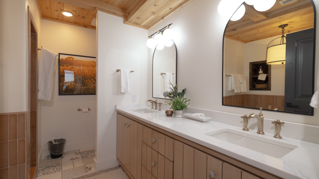 Photo of Bathroom in Victor