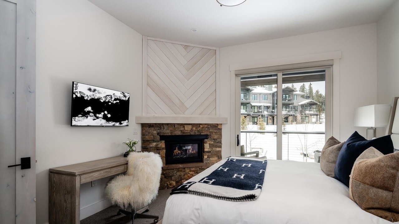 Photo of Livingroom in Big Sky