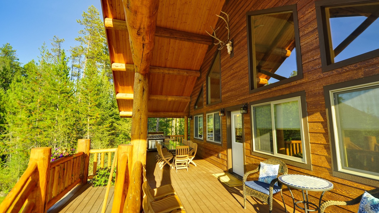 Photo of Patio Balcony in West Glacier