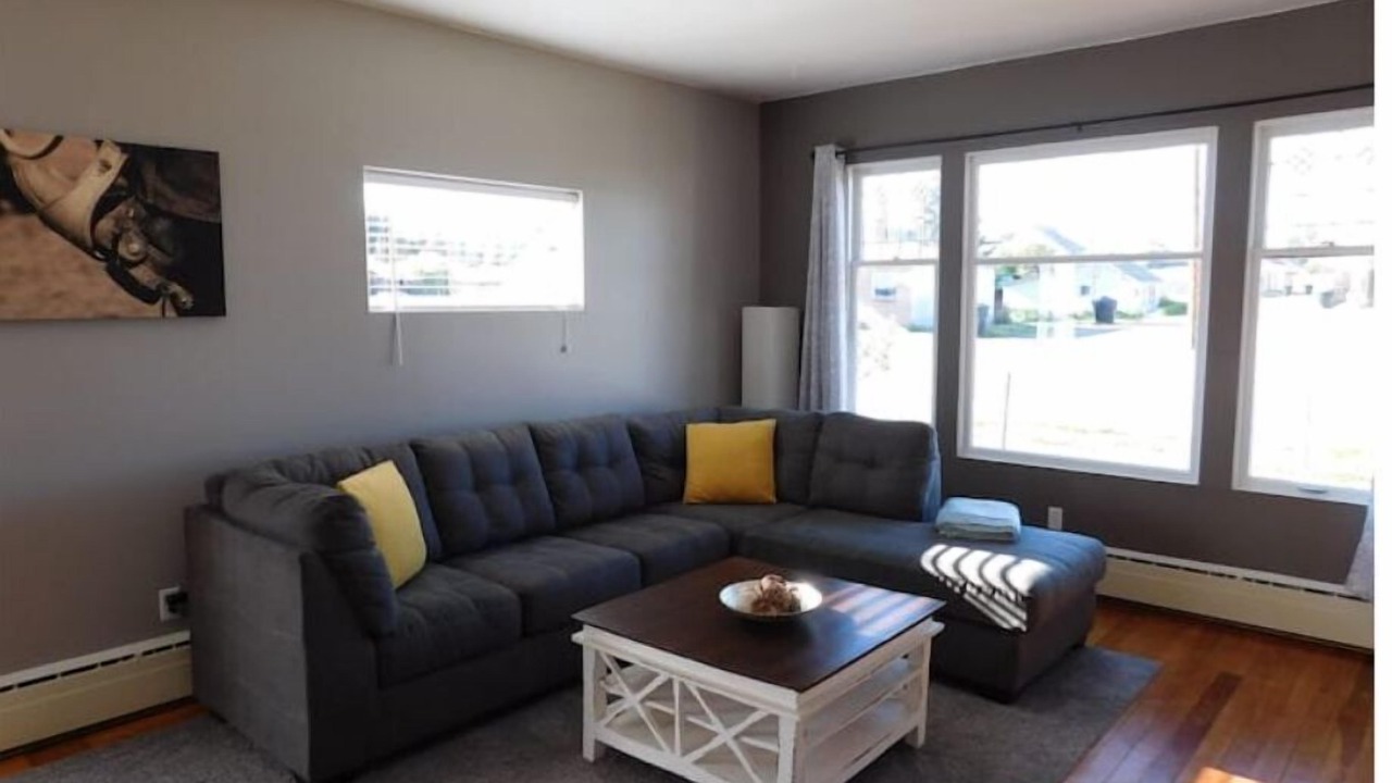 Photo of Livingroom in Deer Lodge