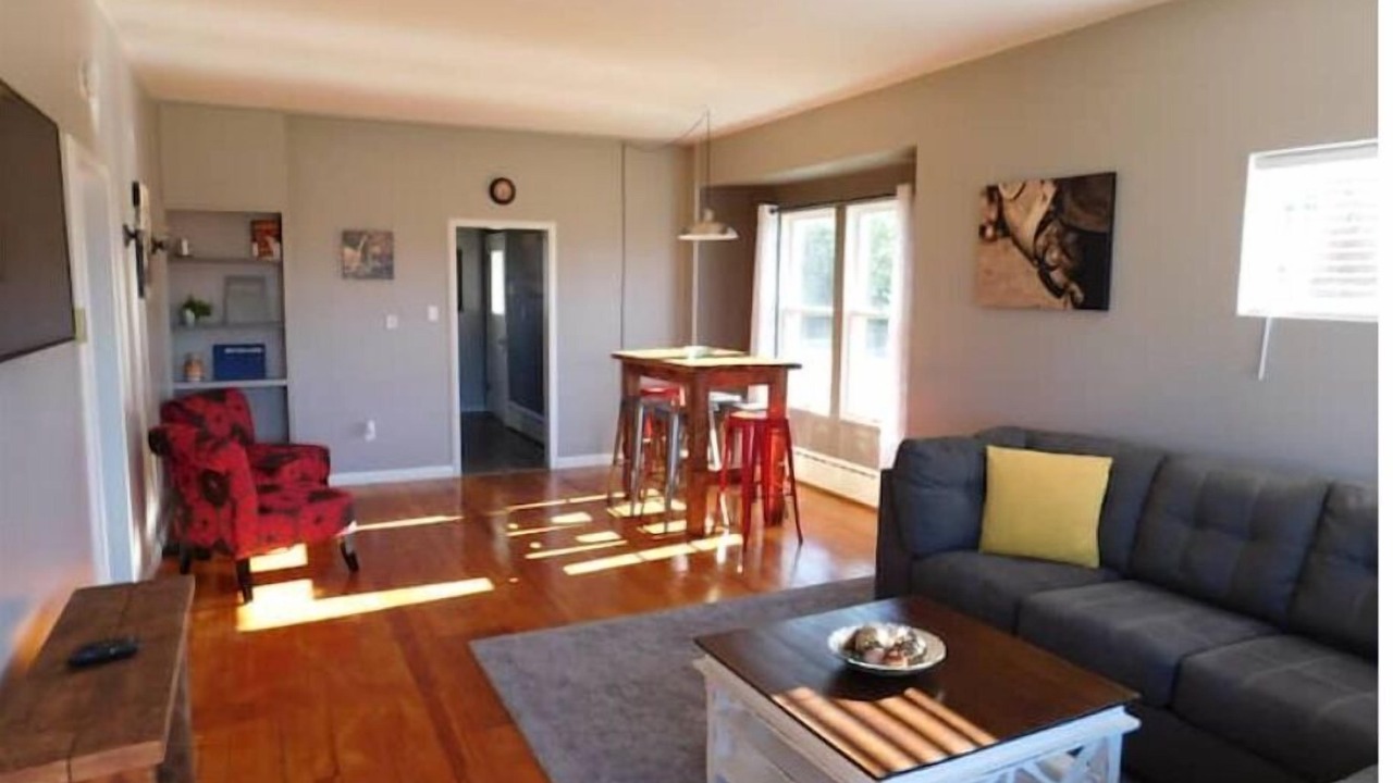 Photo of Livingroom in Deer Lodge