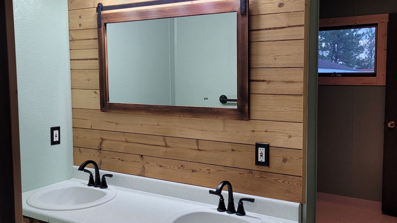 Photo of Bathroom in Roy