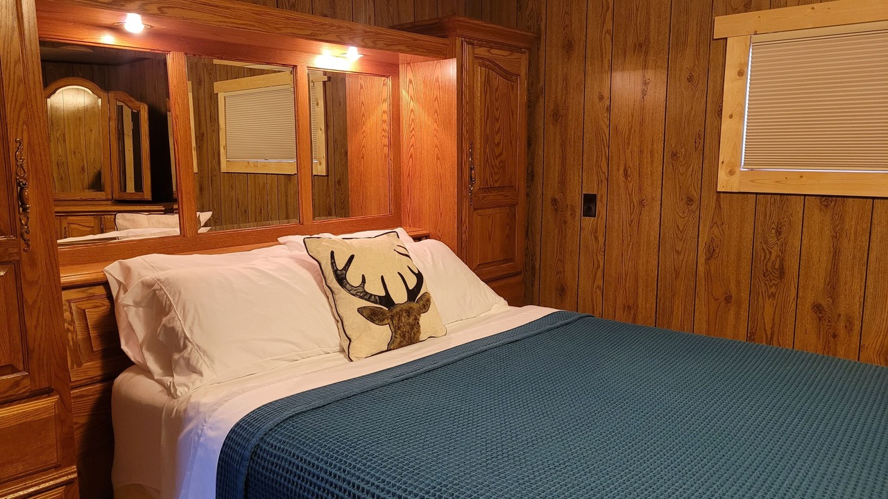 Photo of Bedroom in Roy