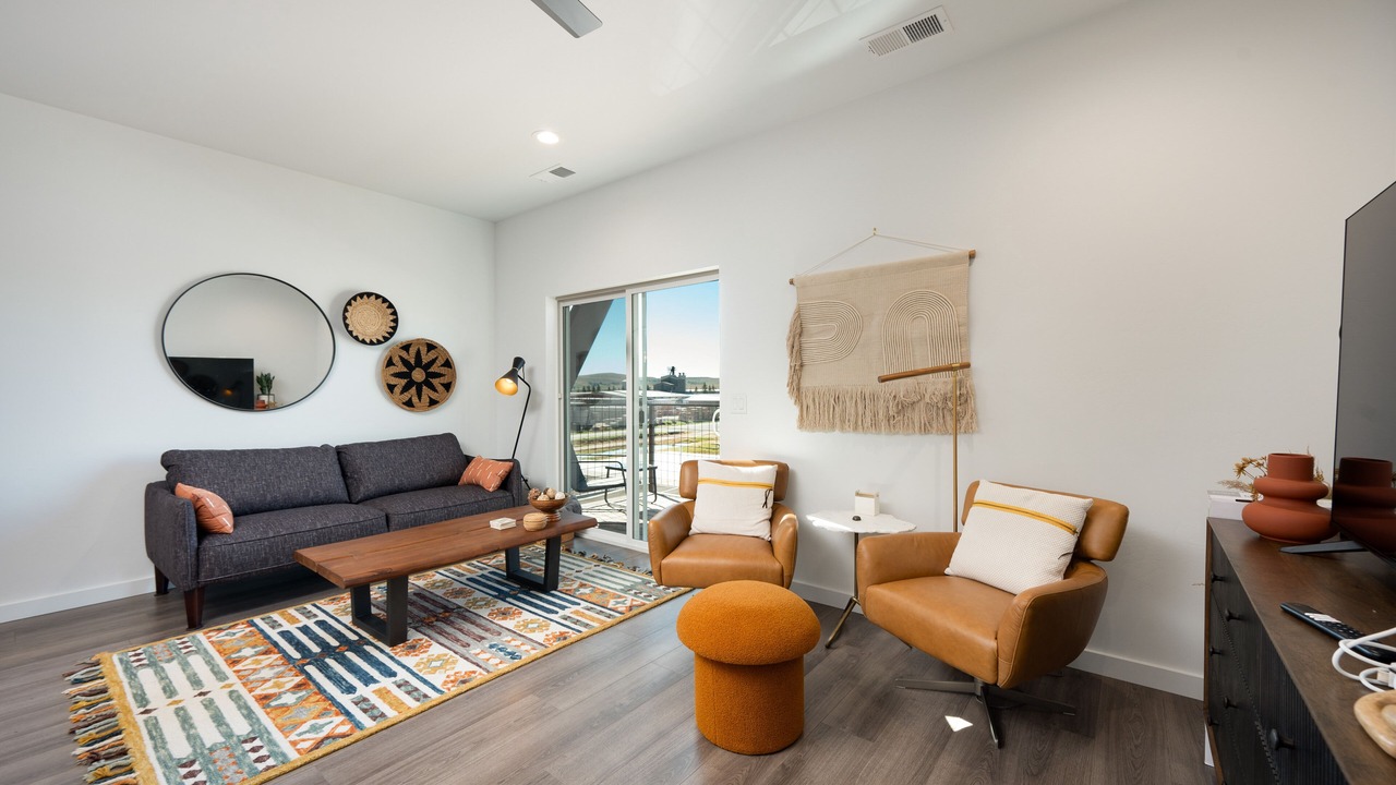 Photo of Livingroom in Three Forks
