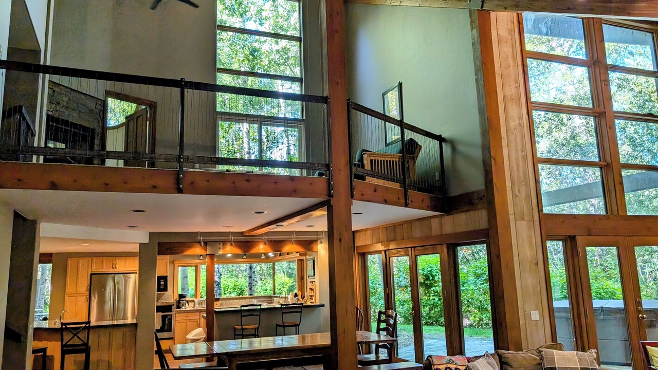 Photo of Livingroom in Hailey