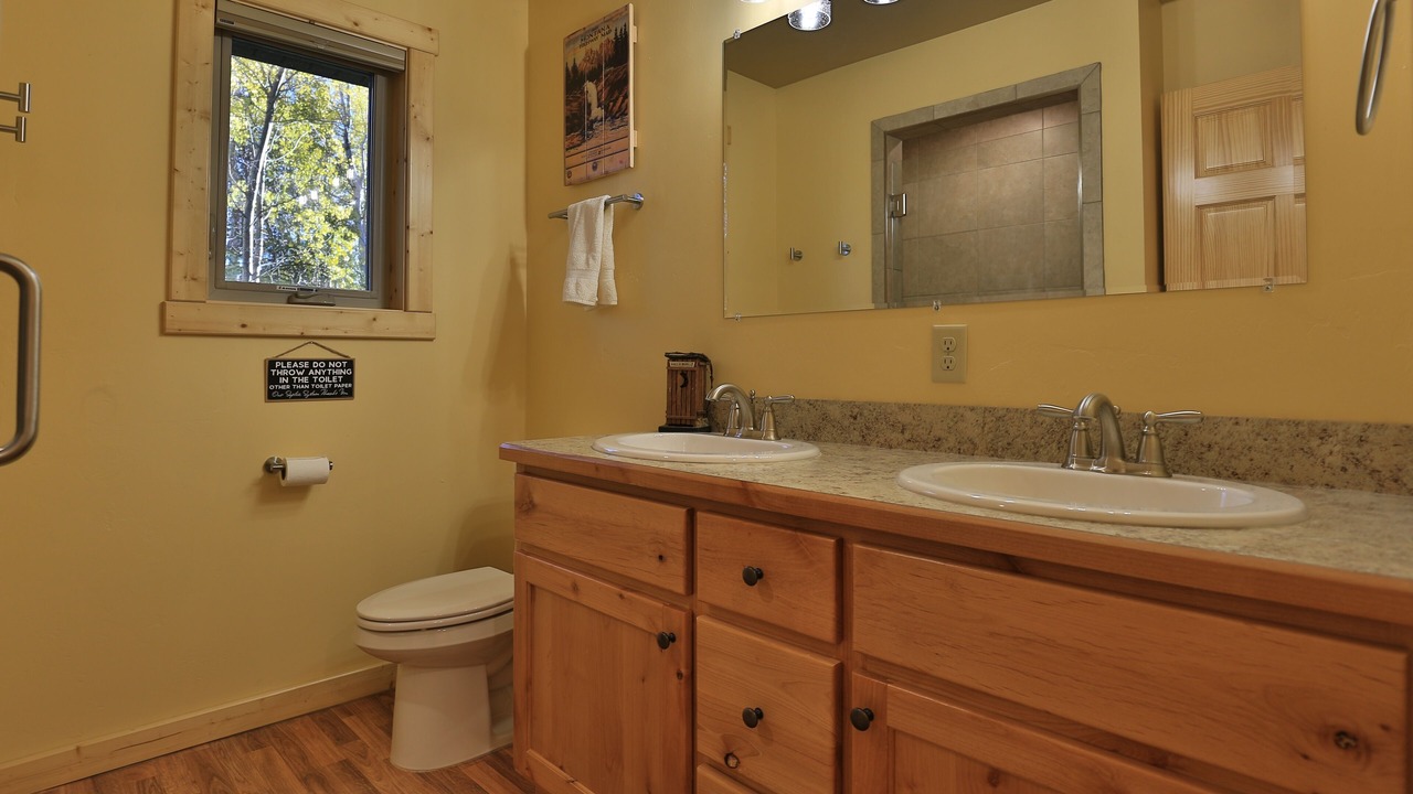 Photo of Bathroom in Lazy Acres