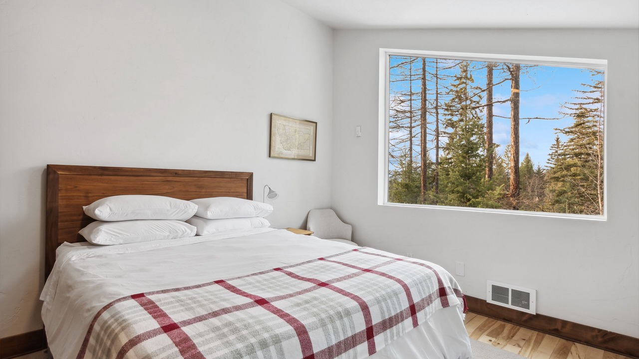 Photo of Bedroom in Kalispell