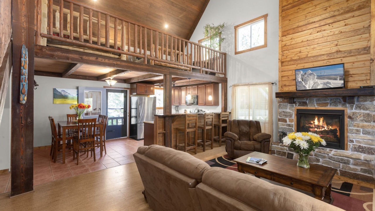 Photo of Livingroom in East Glacier Park