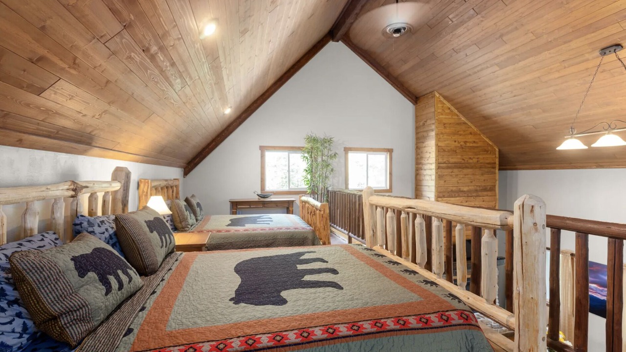 Photo of Bedroom in East Glacier Park