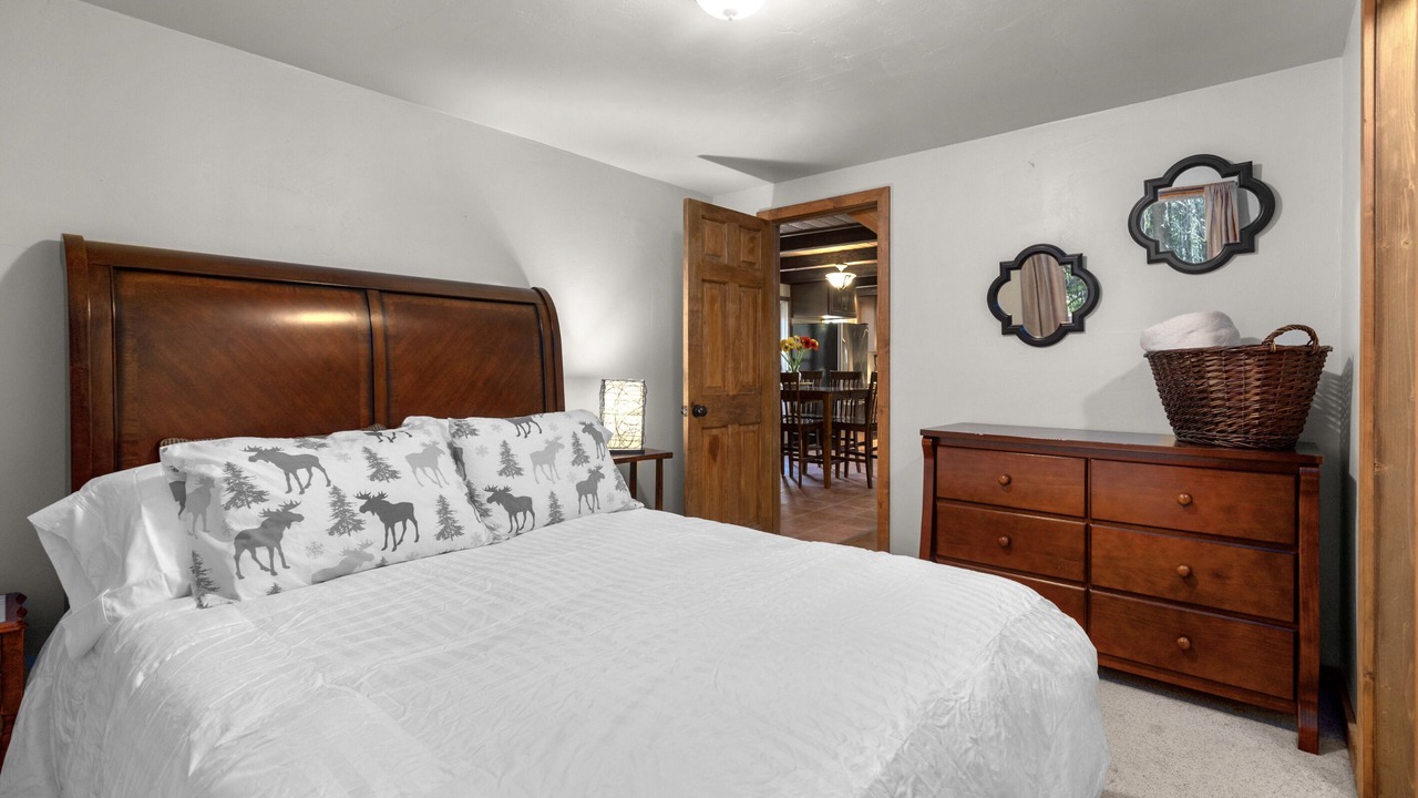 Photo of Bedroom in East Glacier Park
