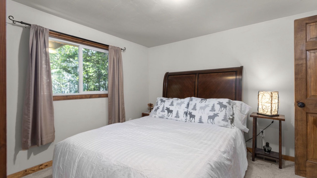 Photo of Bedroom in East Glacier Park
