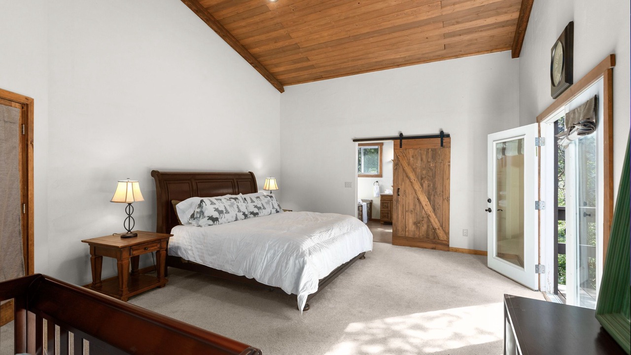 Photo of Bedroom in East Glacier Park