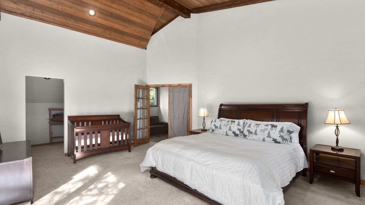Photo of Bedroom in East Glacier Park