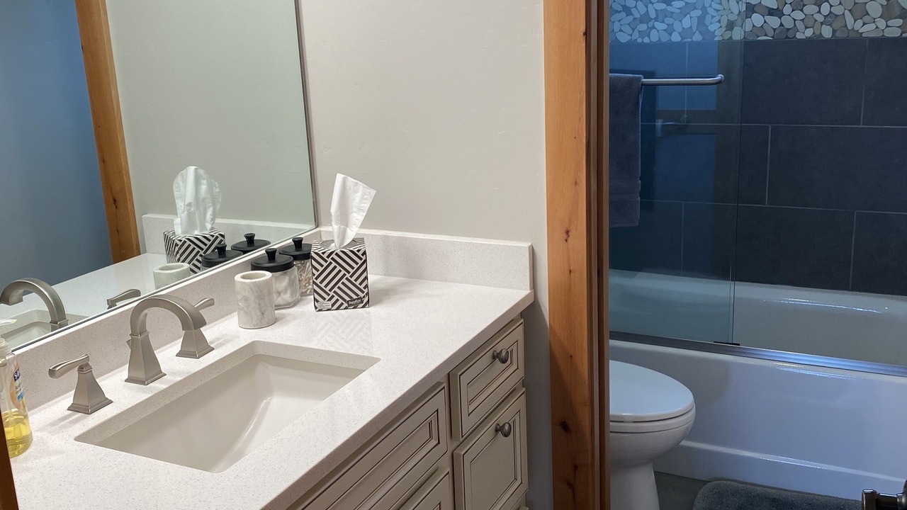 Photo of Bathroom in Emigrant