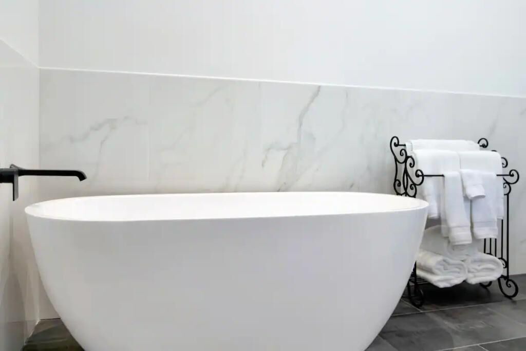 Photo of Bathroom in Samak