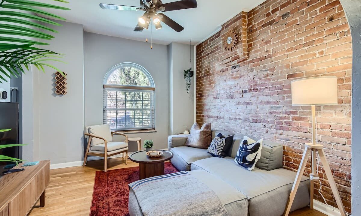 Photo of Livingroom in Cole