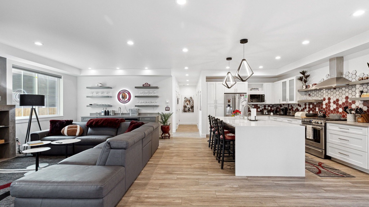 Photo of Livingroom in University District