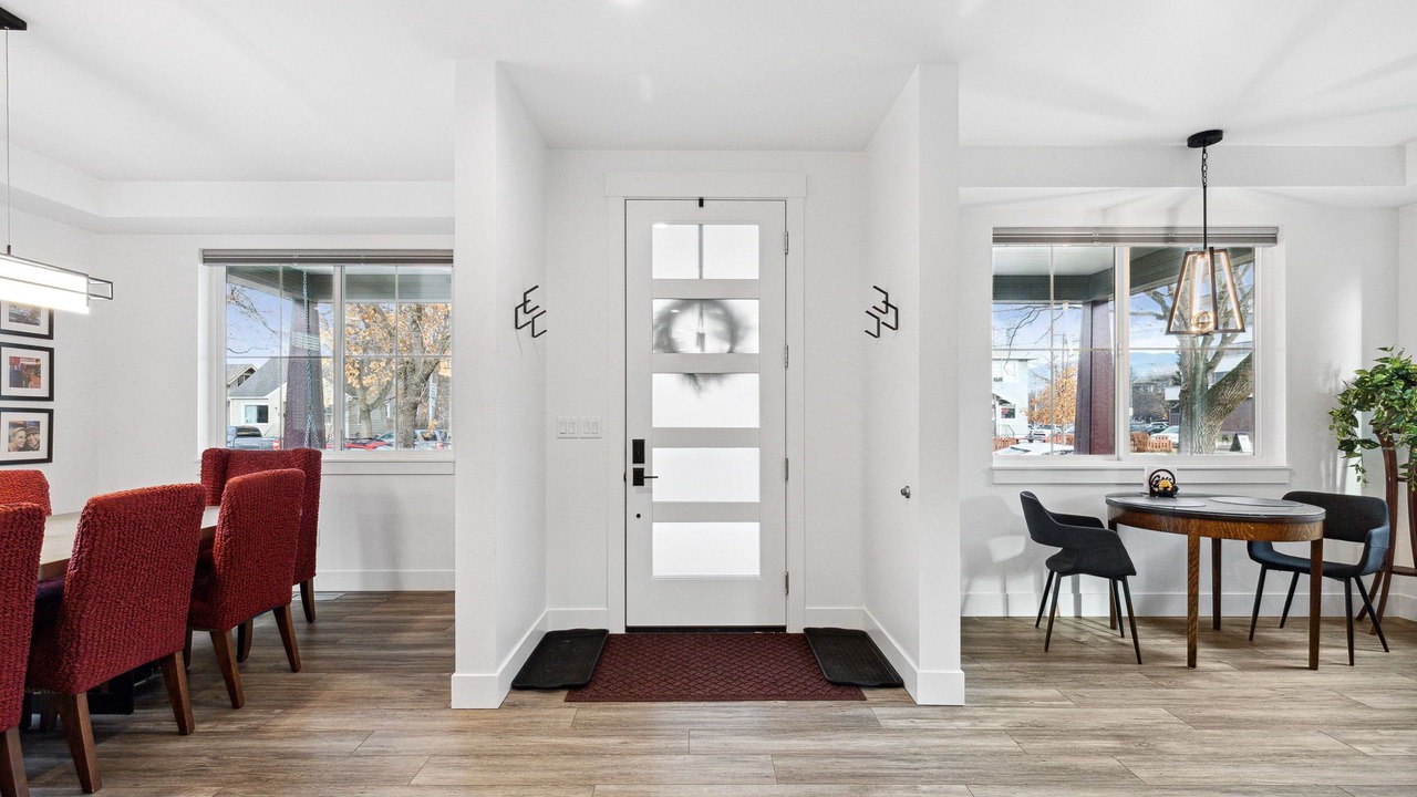 Photo of Others in University District