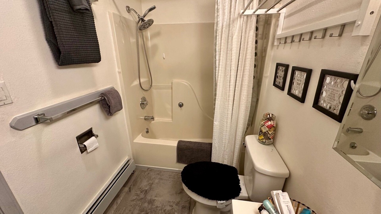 Photo of Bathroom in Anaconda