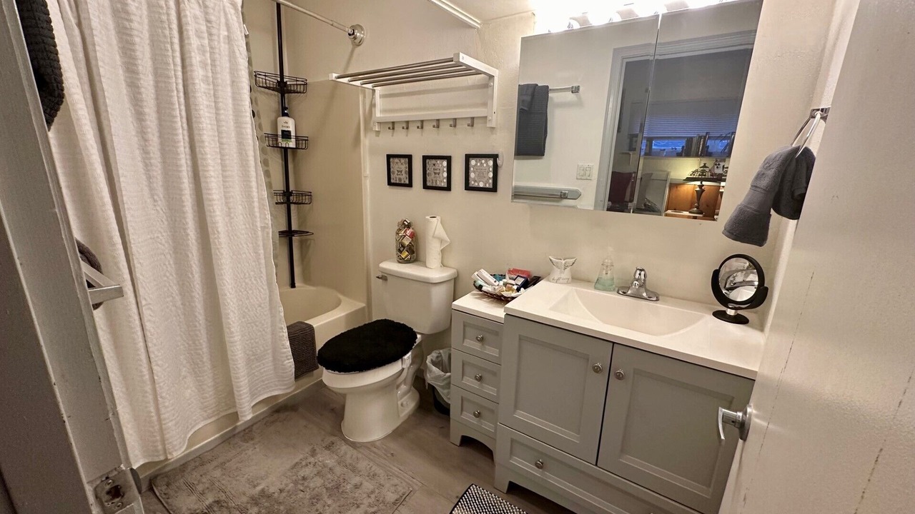 Photo of Bathroom in Anaconda