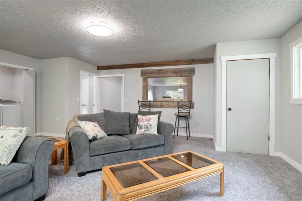 Photo of Livingroom in Conner